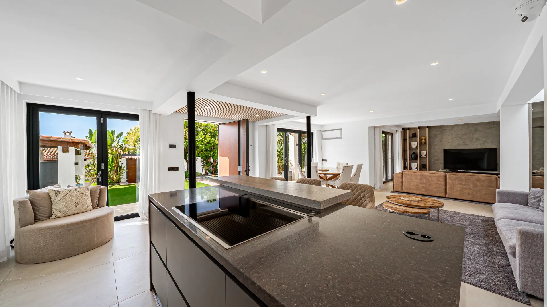 Villa for sale in Linda Vista Baja