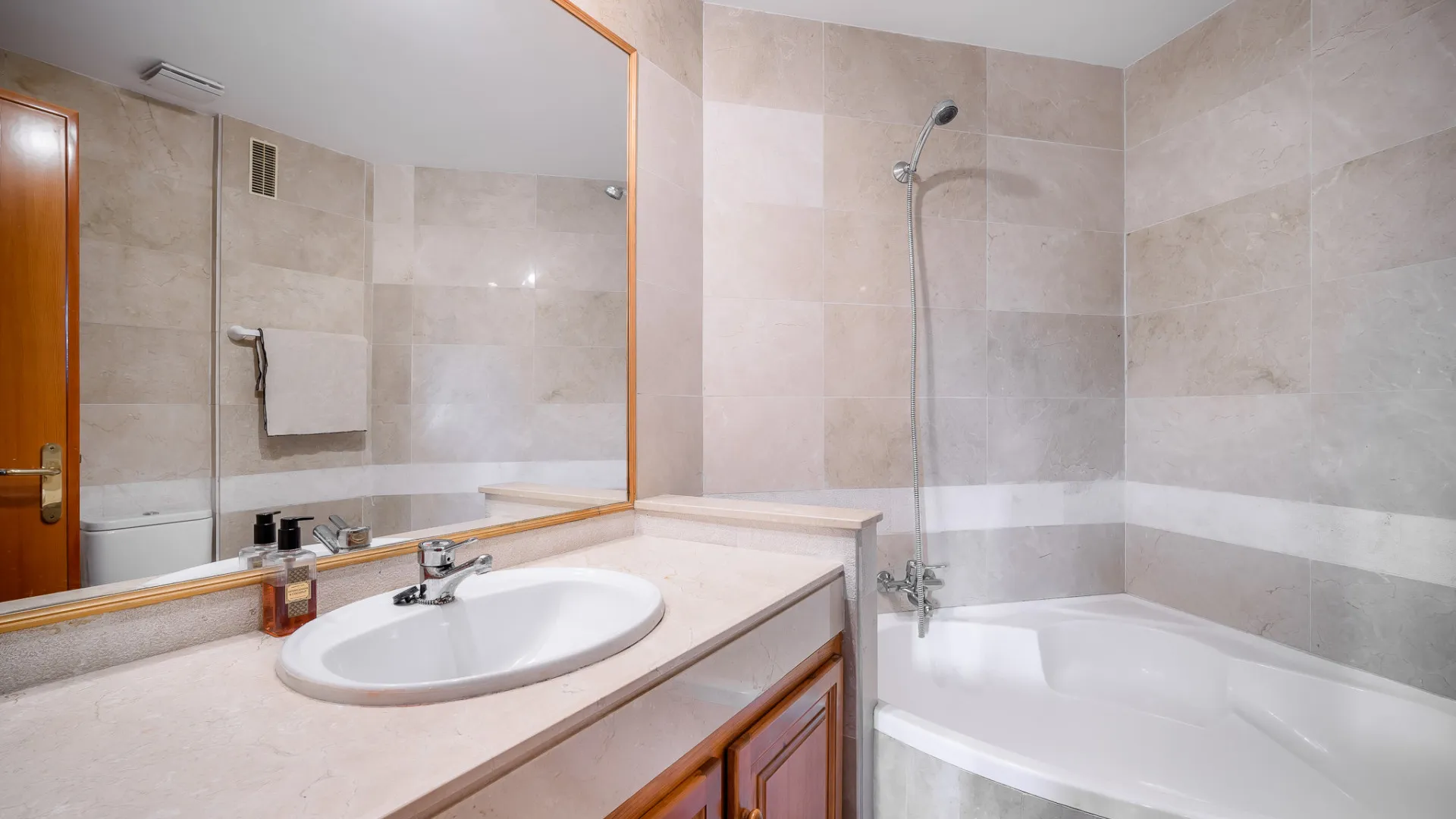 Se vende apartamento con 2 dormitorios en Los Naranjos Golf