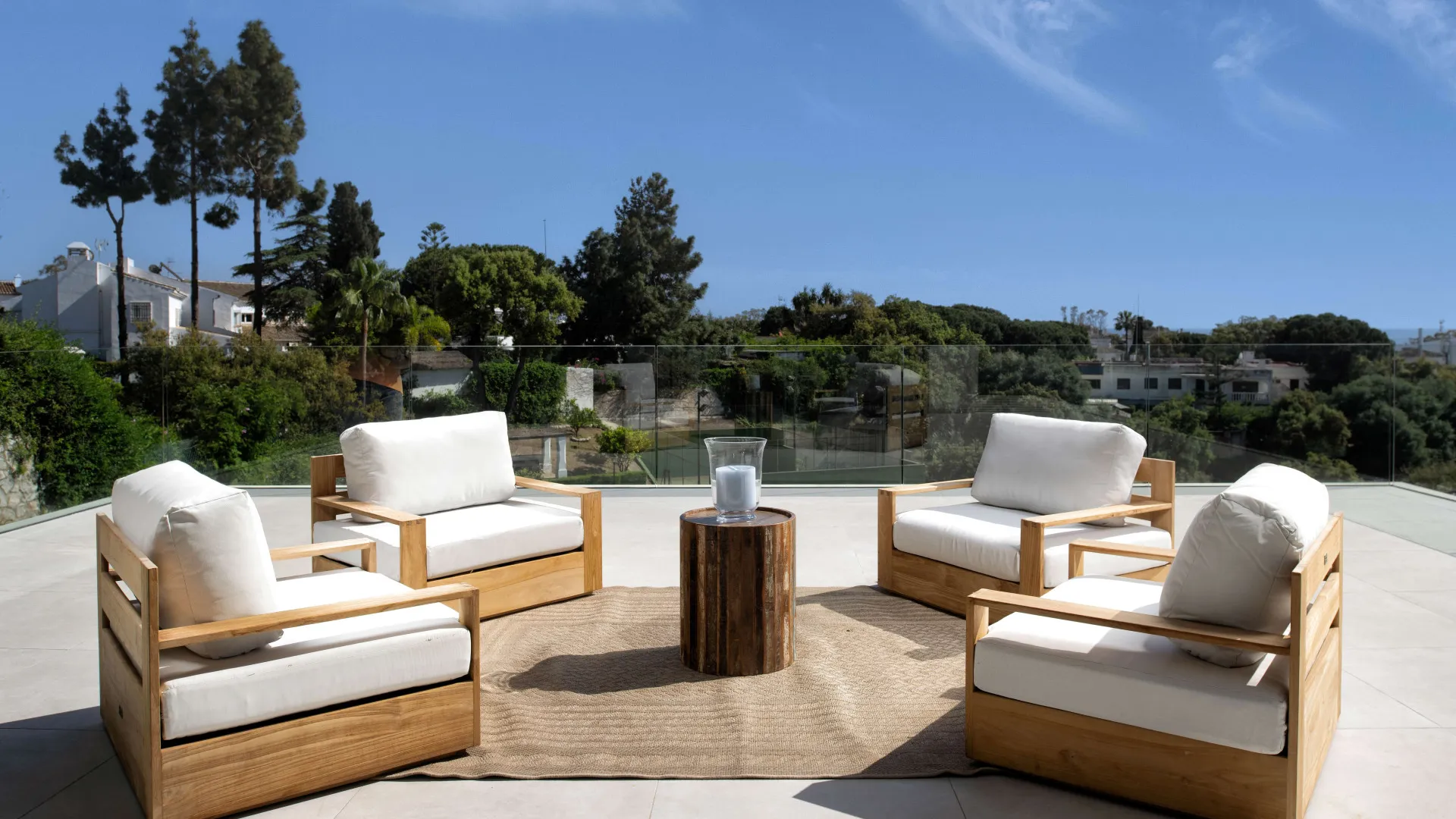 5 bedrooms villa in Parque Elviria for sale