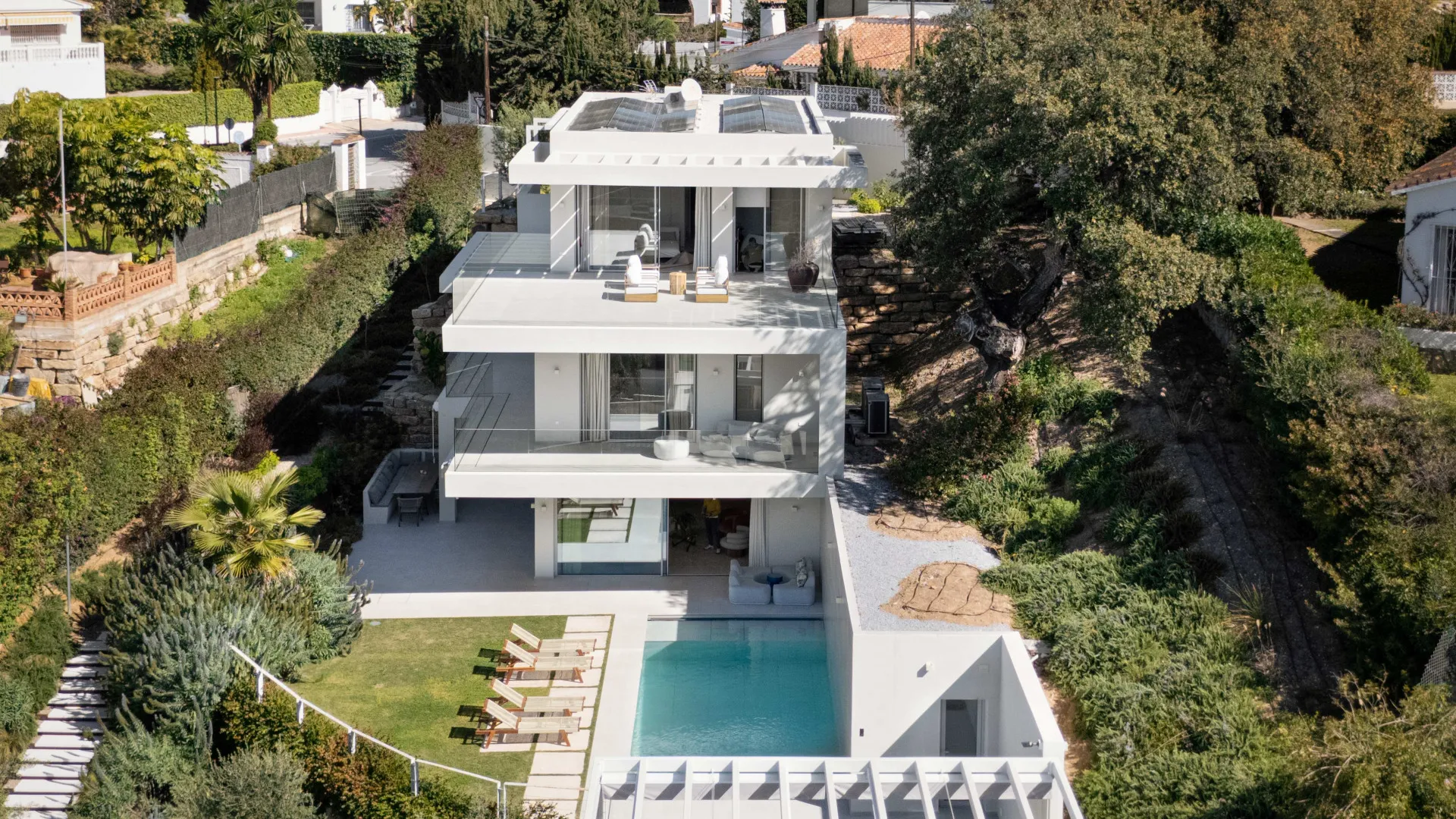 5 bedrooms villa in Parque Elviria for sale