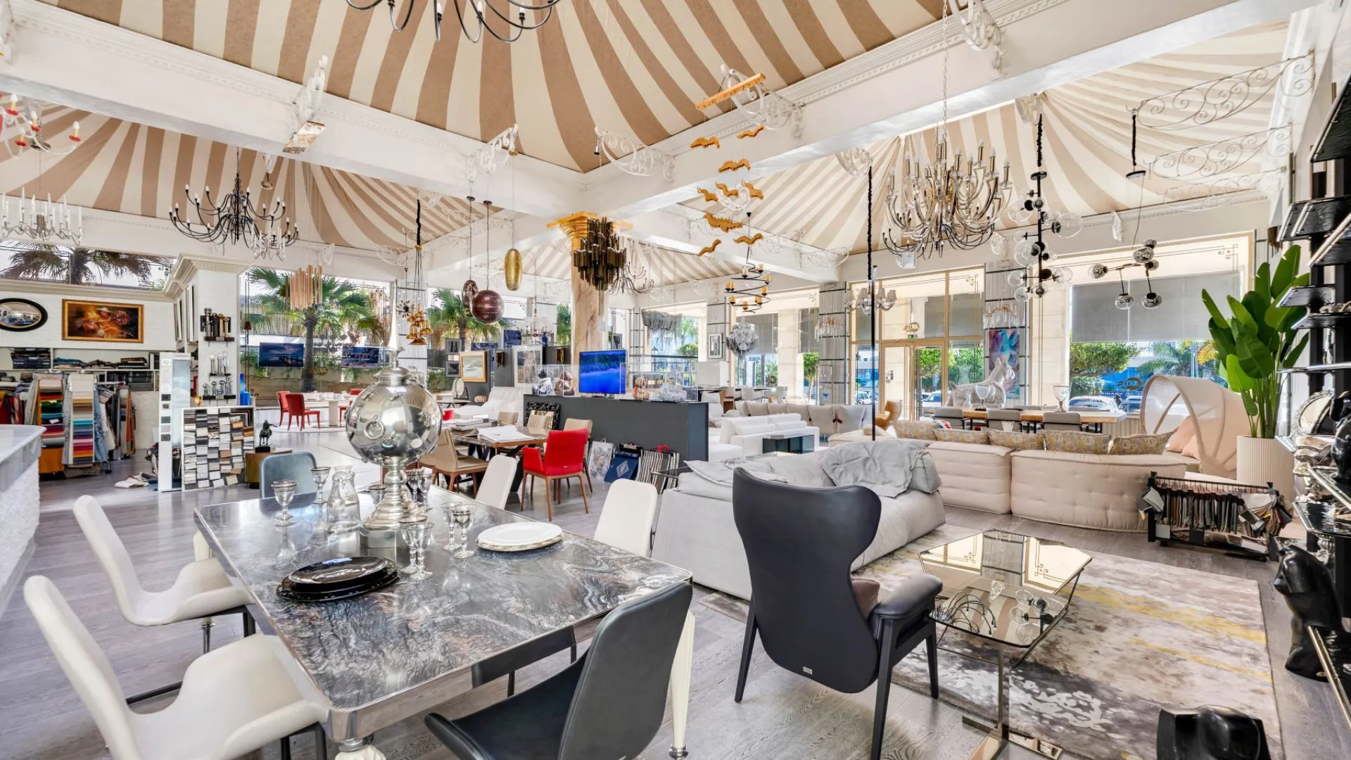 Marbella - Puerto Banus, local comercial a la venta