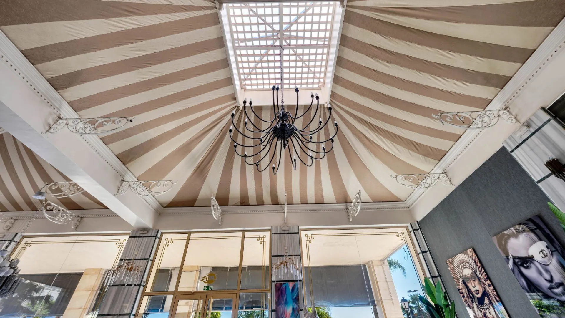 Marbella - Puerto Banus, local comercial a la venta