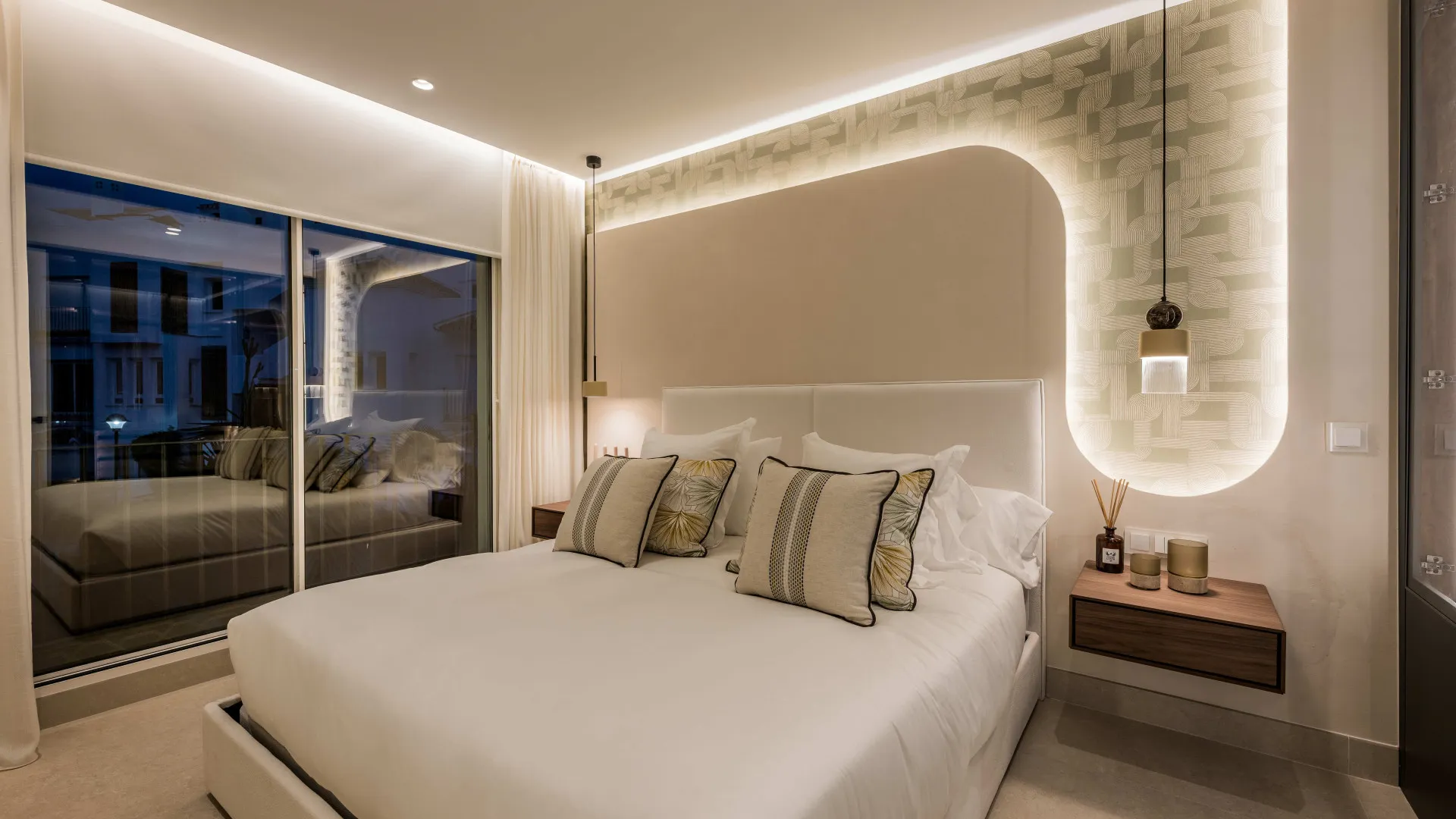 Buy Los Monteros Palm Beach apartment with 3 bedrooms