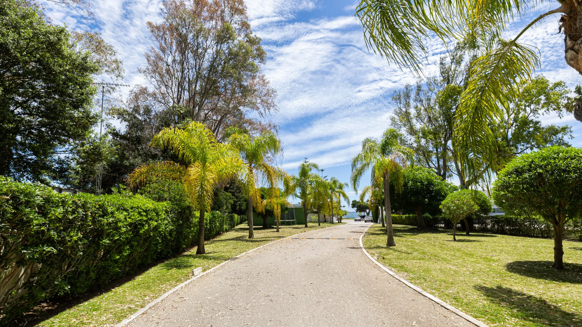 Villa en venta de 4 dormitorios en Guadalmina Baja