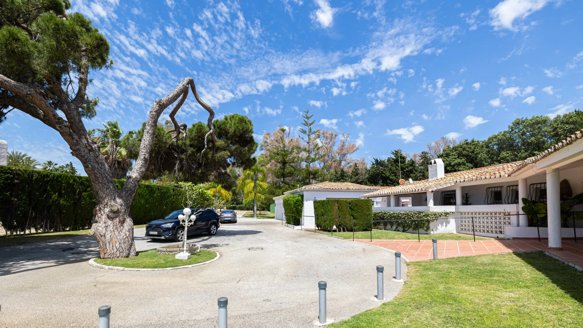 Villa en venta de 4 dormitorios en Guadalmina Baja
