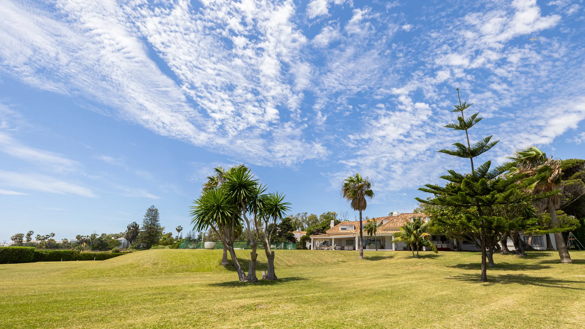 Villa en venta de 4 dormitorios en Guadalmina Baja
