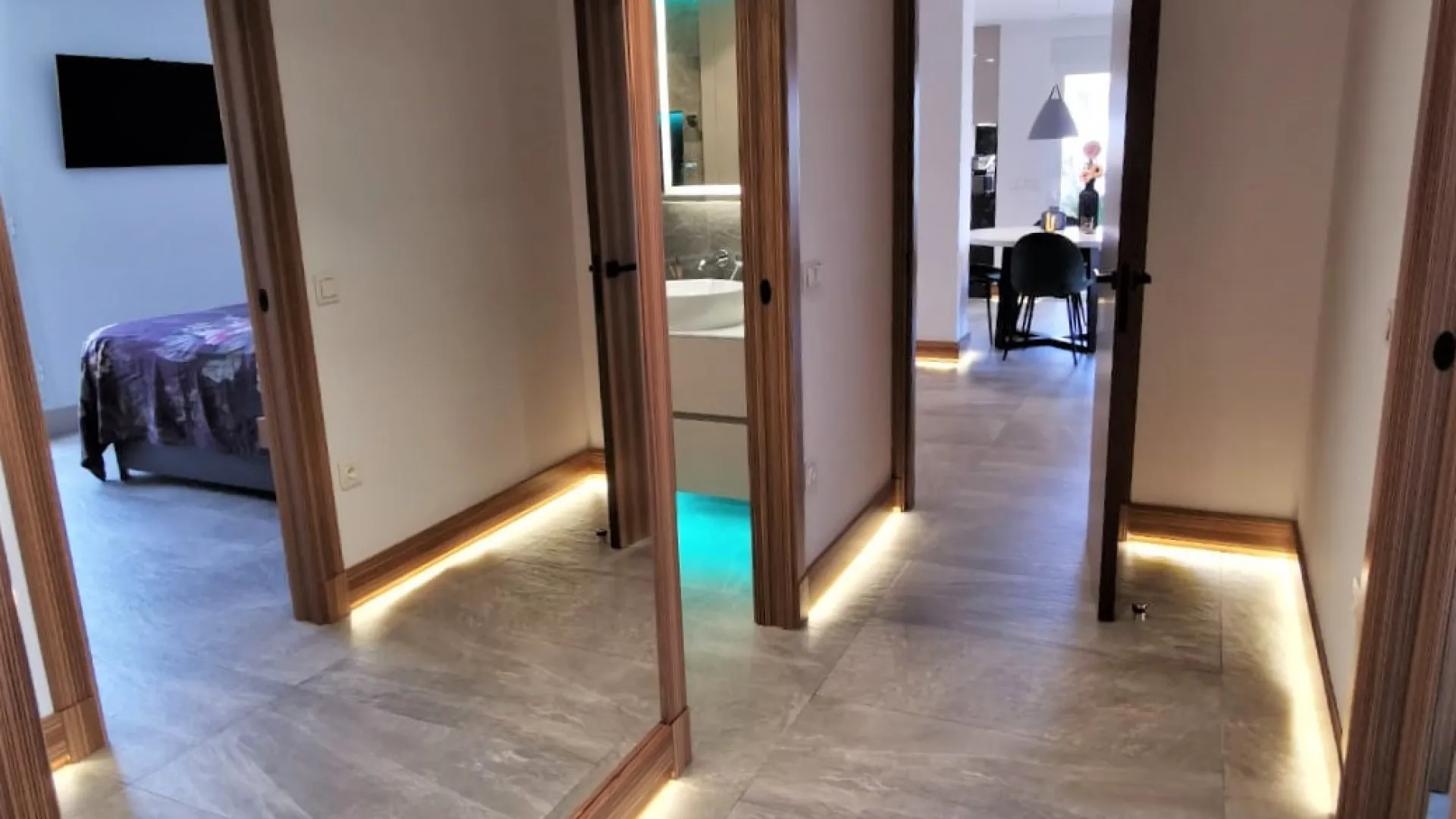 Apartamento en venta de 3 dormitorios en Estepona Puerto