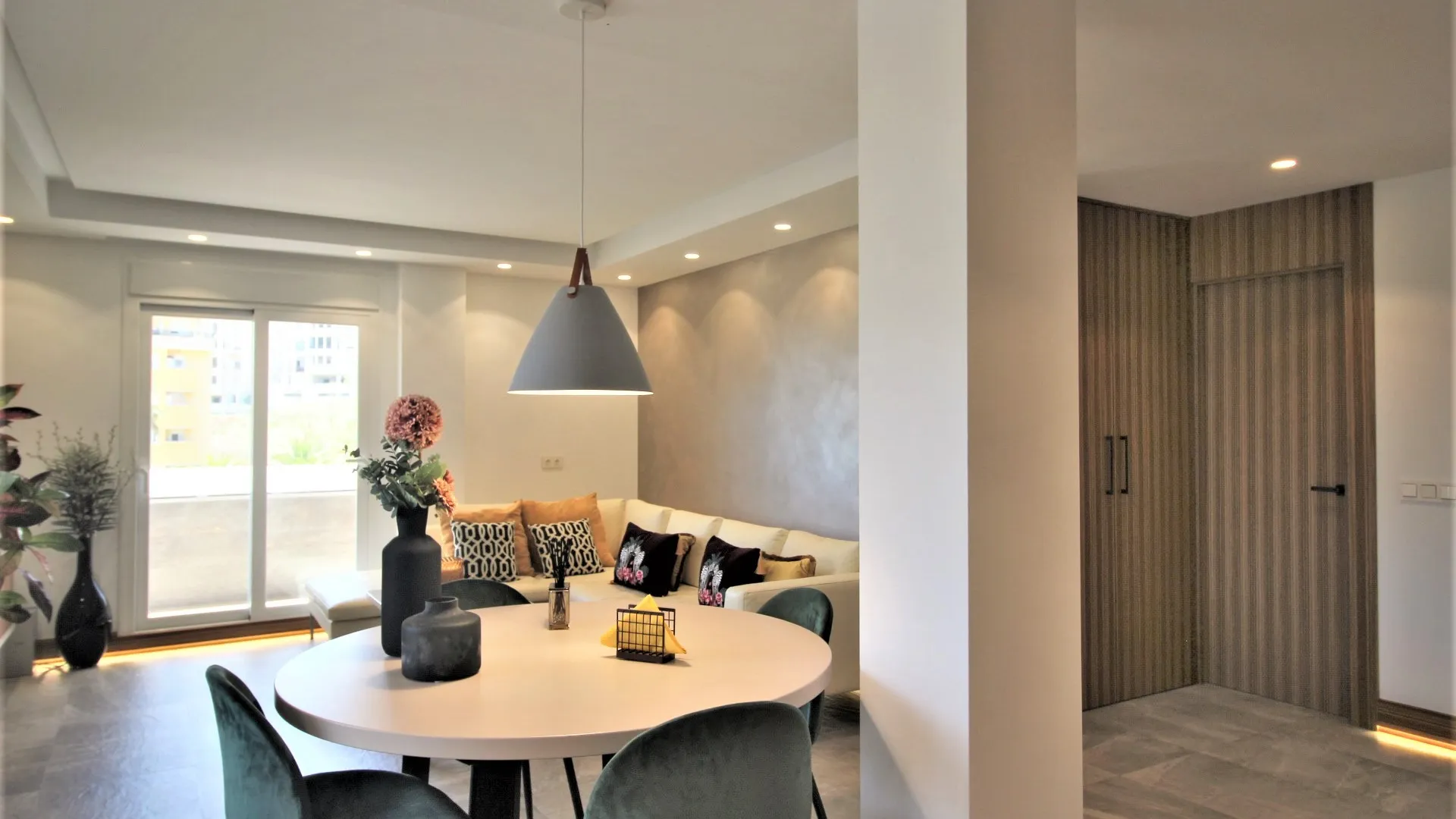 Apartamento en venta de 3 dormitorios en Estepona Puerto