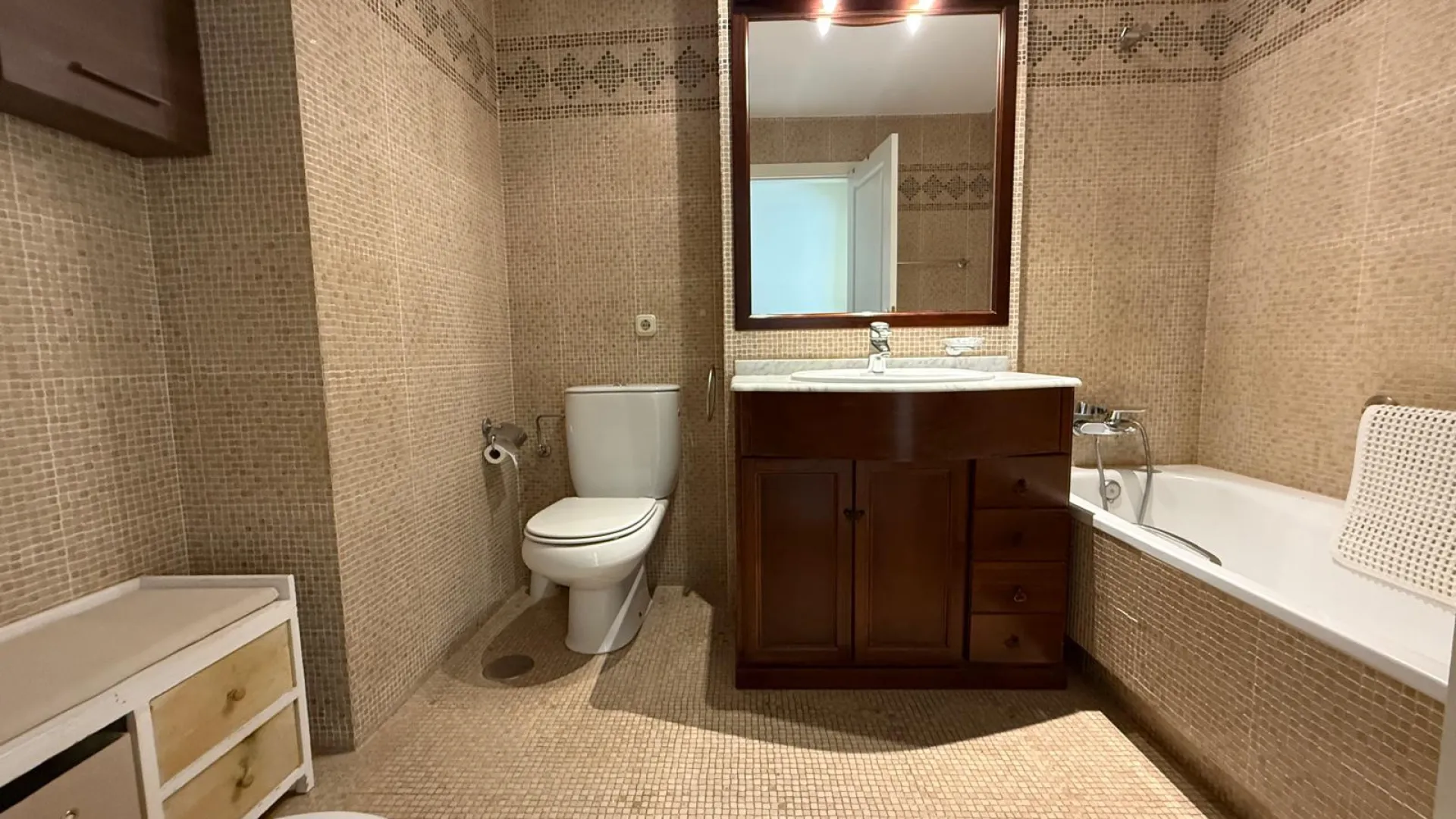 For sale apartment in Estepona Old Town with 3 bedrooms