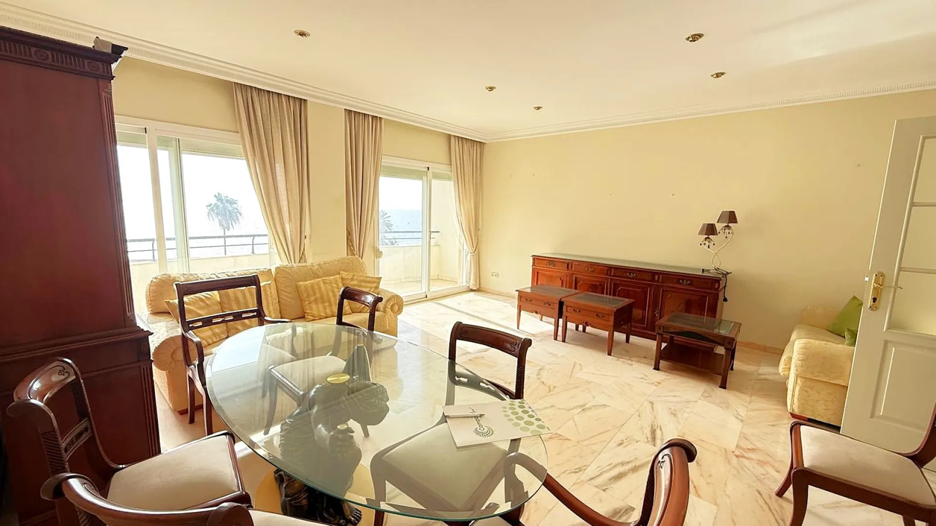For sale apartment in Estepona Old Town with 3 bedrooms