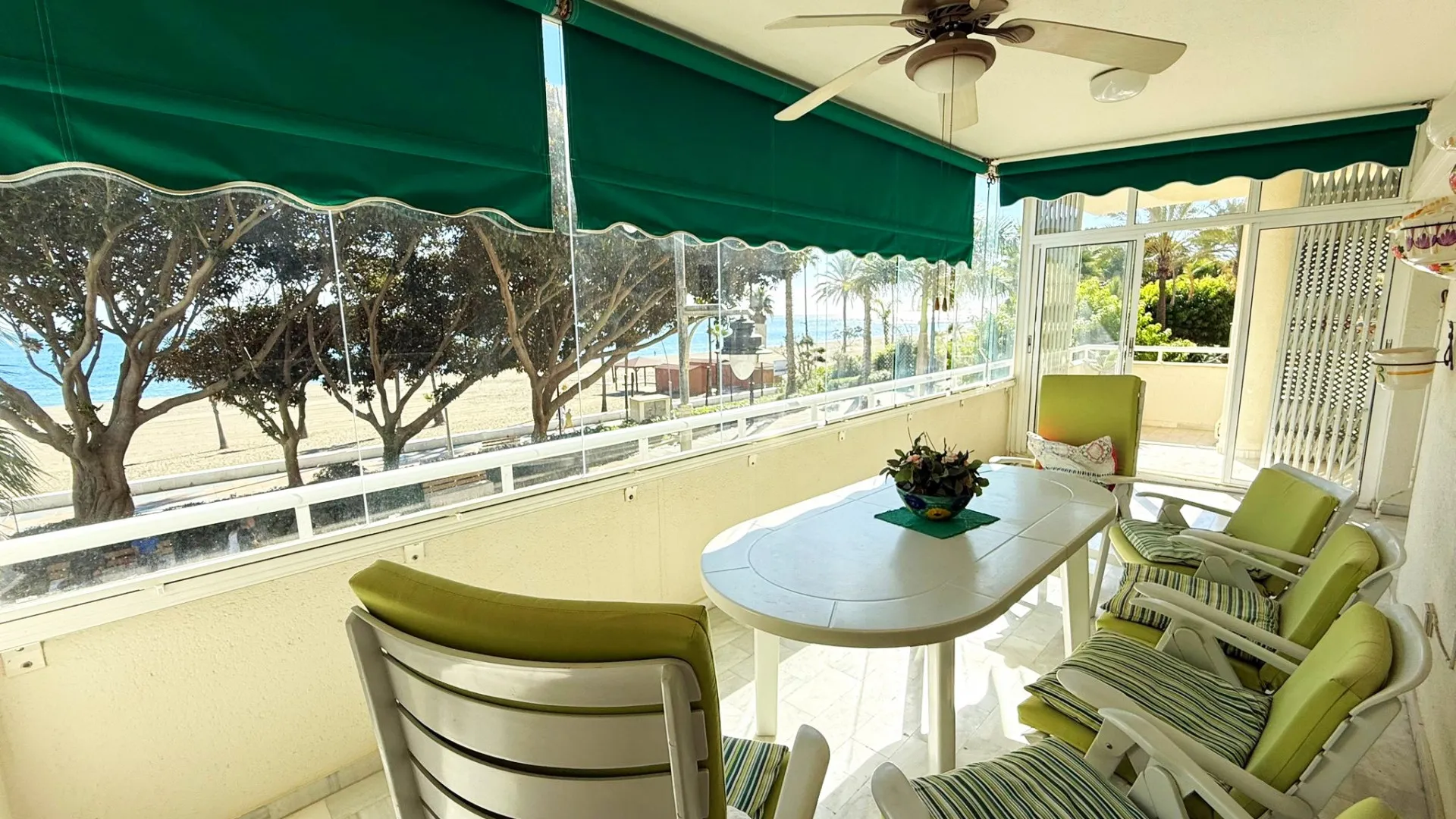 Buy apartment in Estepona Centre with 3 bedrooms