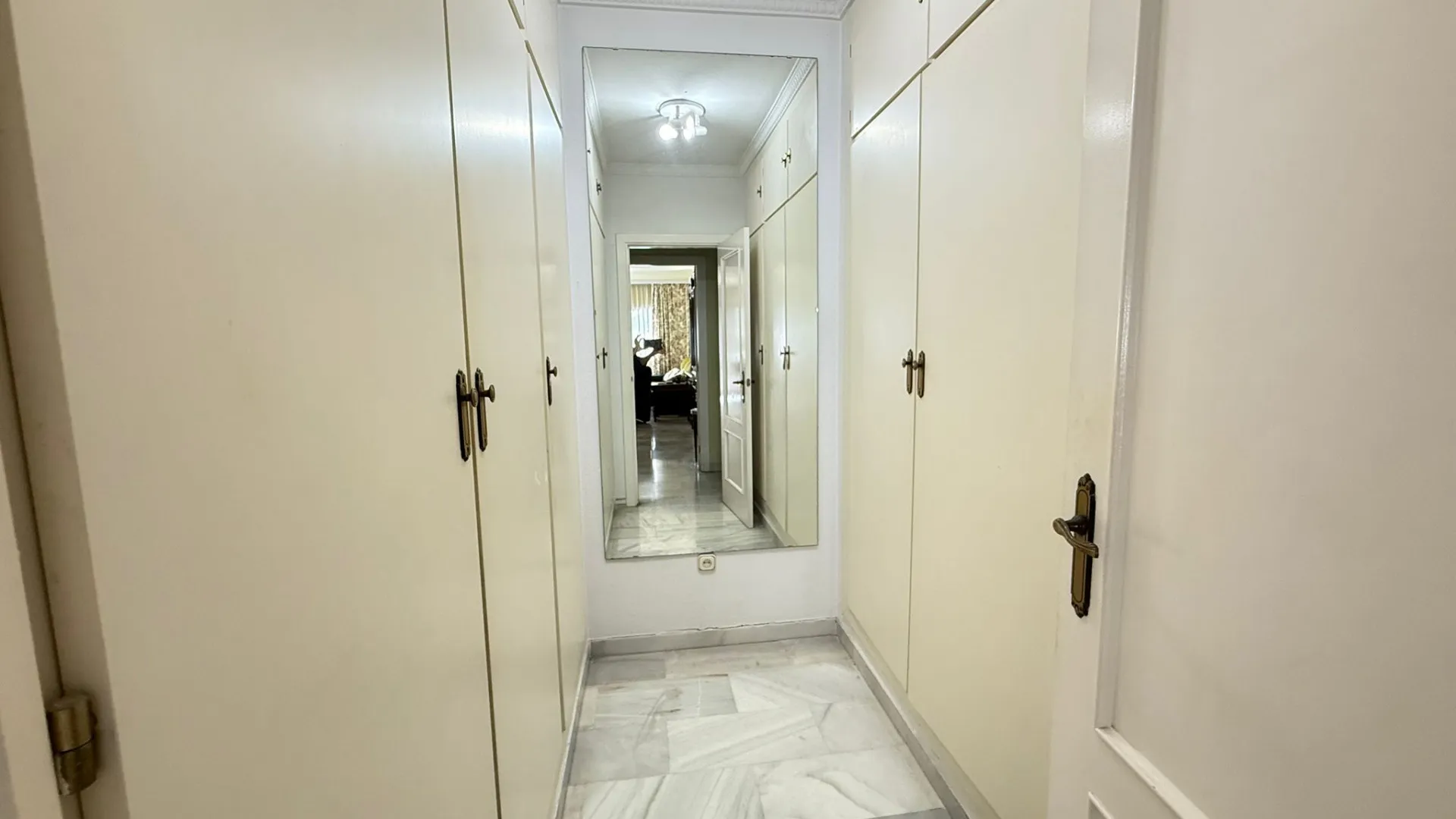 Buy apartment in Estepona Centre with 3 bedrooms