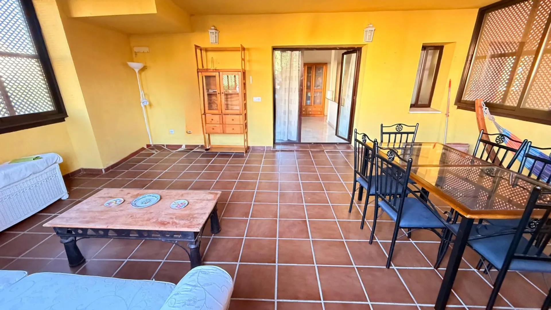 Apartamento planta baja en venta en Estepona Ciudad