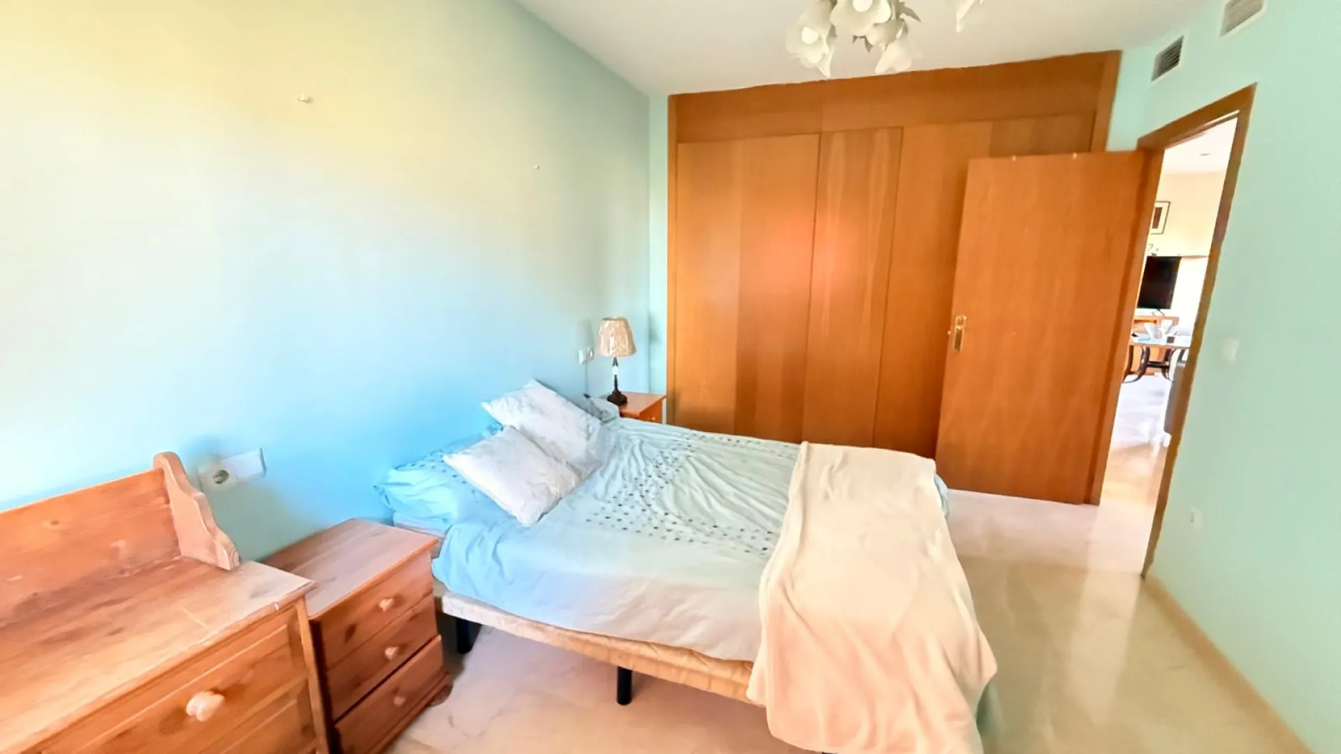 Apartamento planta baja en venta en Estepona Ciudad