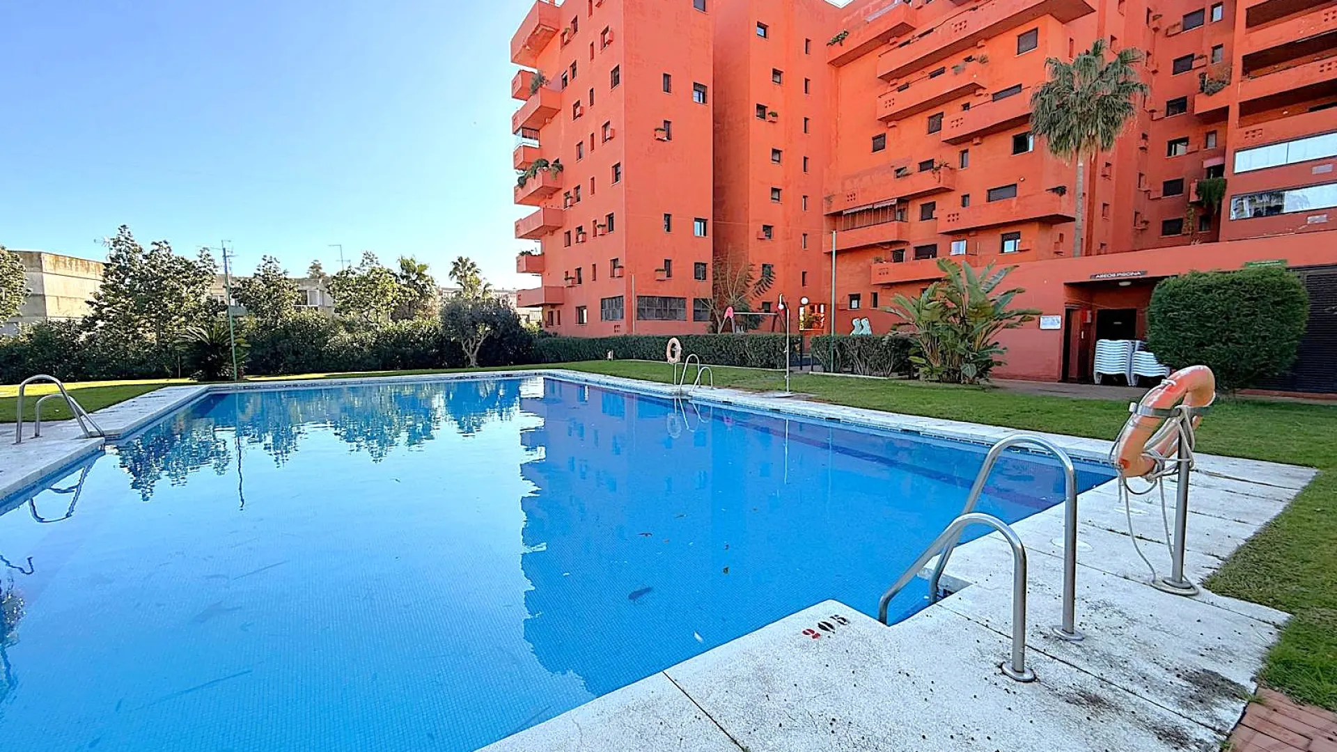 Apartamento planta baja en venta en Estepona Ciudad