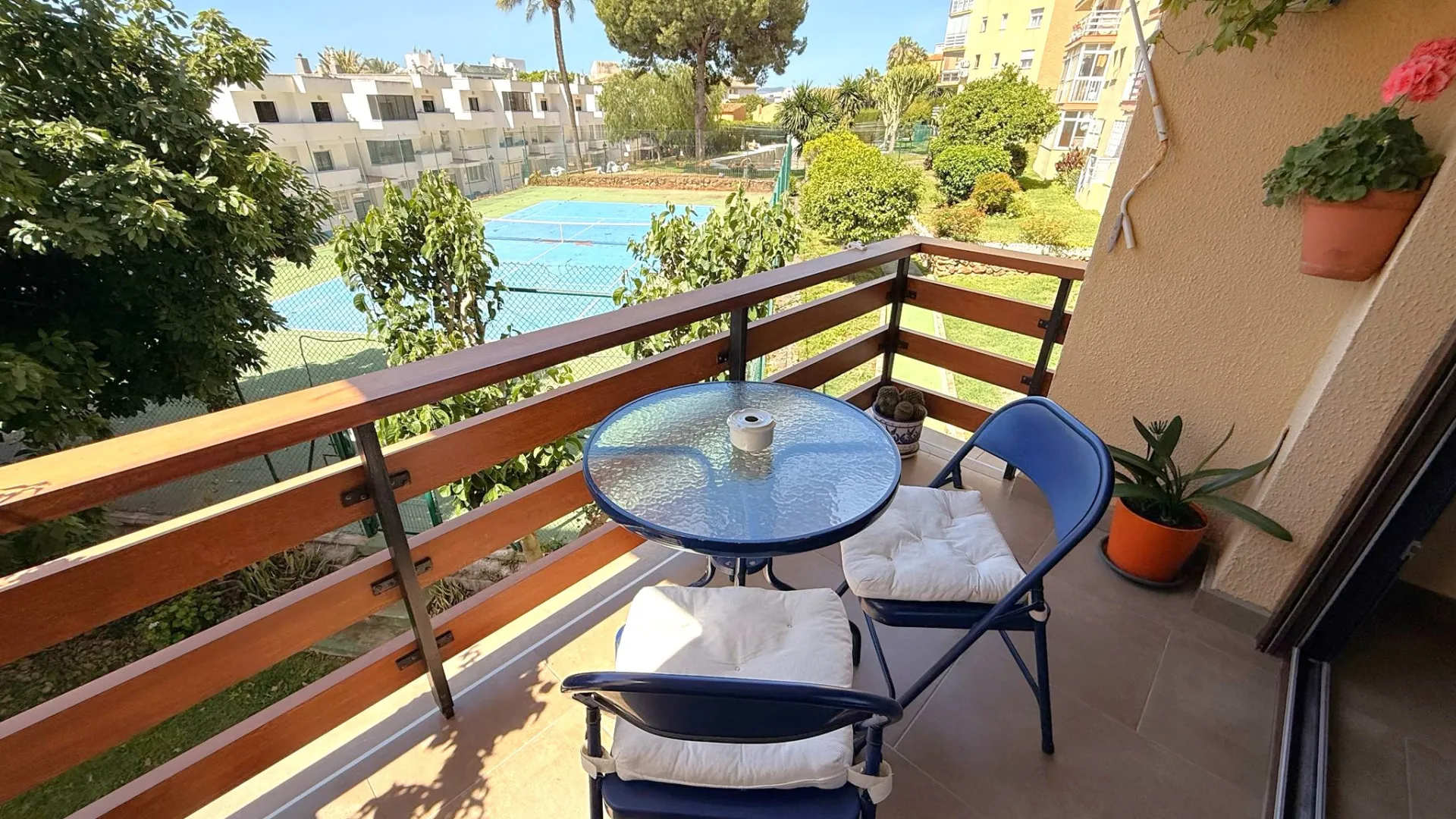 Apartamento en venta en Estepona Puerto con 1 dormitorio