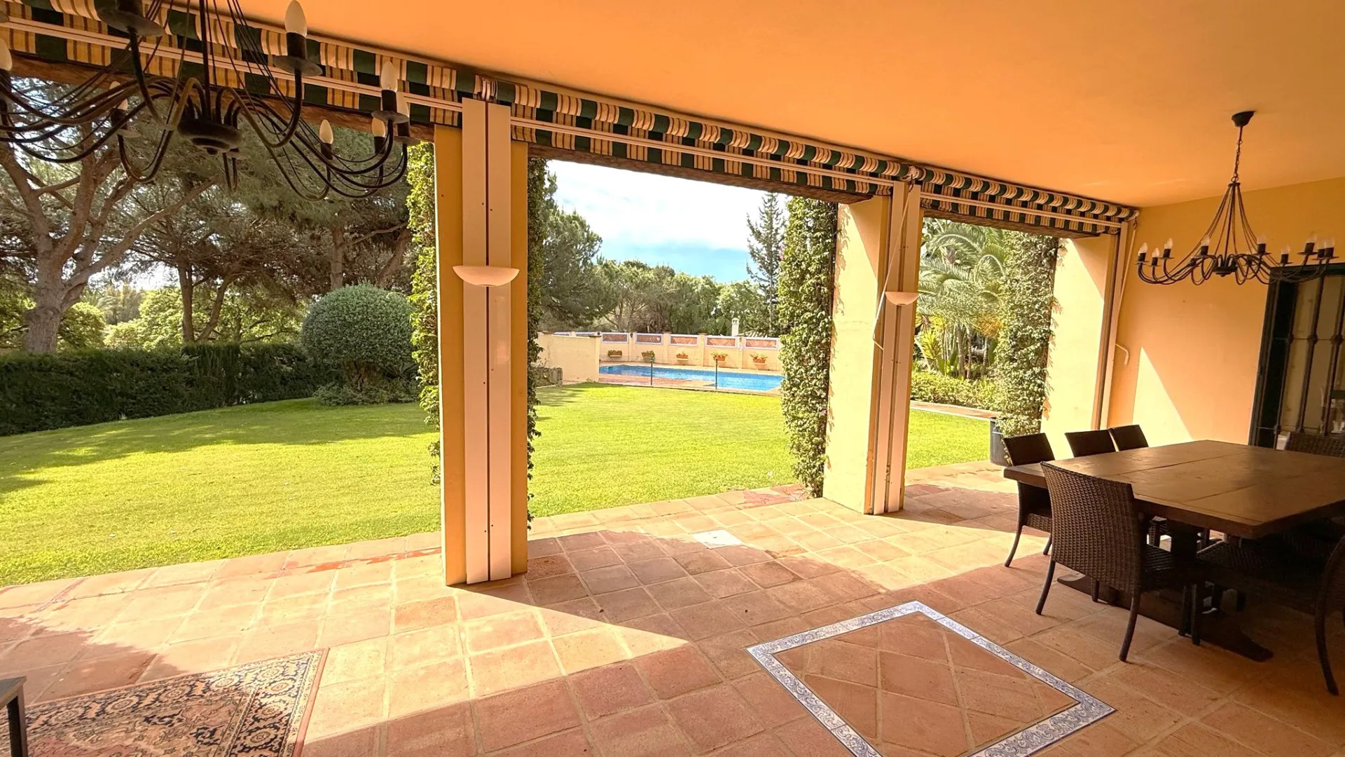 Villa con 6 dormitorios en venta en Sotogrande Alto