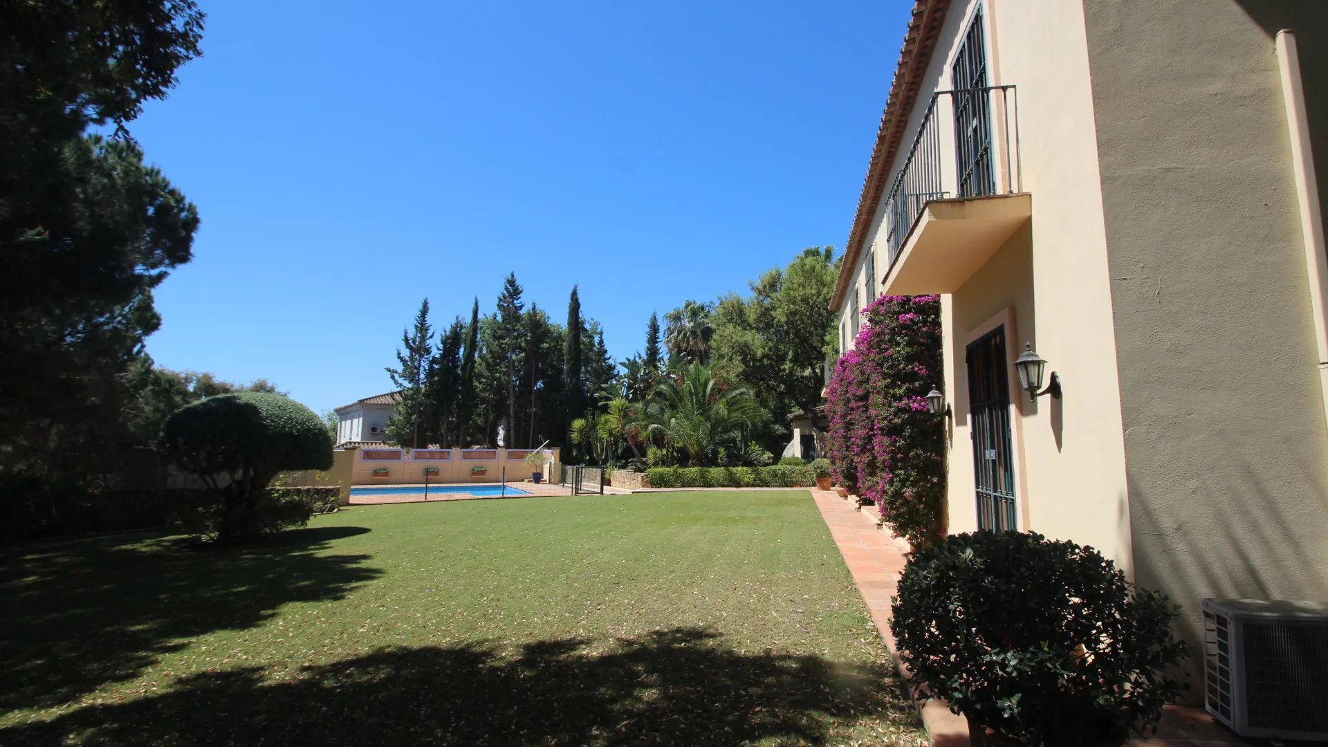 Villa con 6 dormitorios en venta en Sotogrande Alto