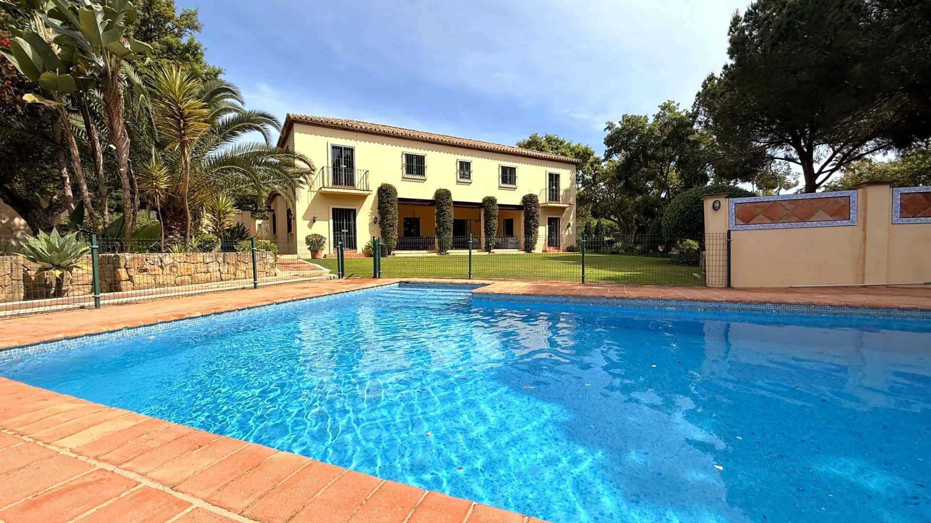 Villa con 6 dormitorios en venta en Sotogrande Alto