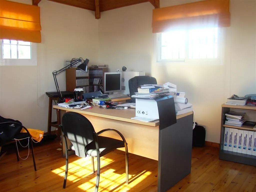 Buy villa in Estepona