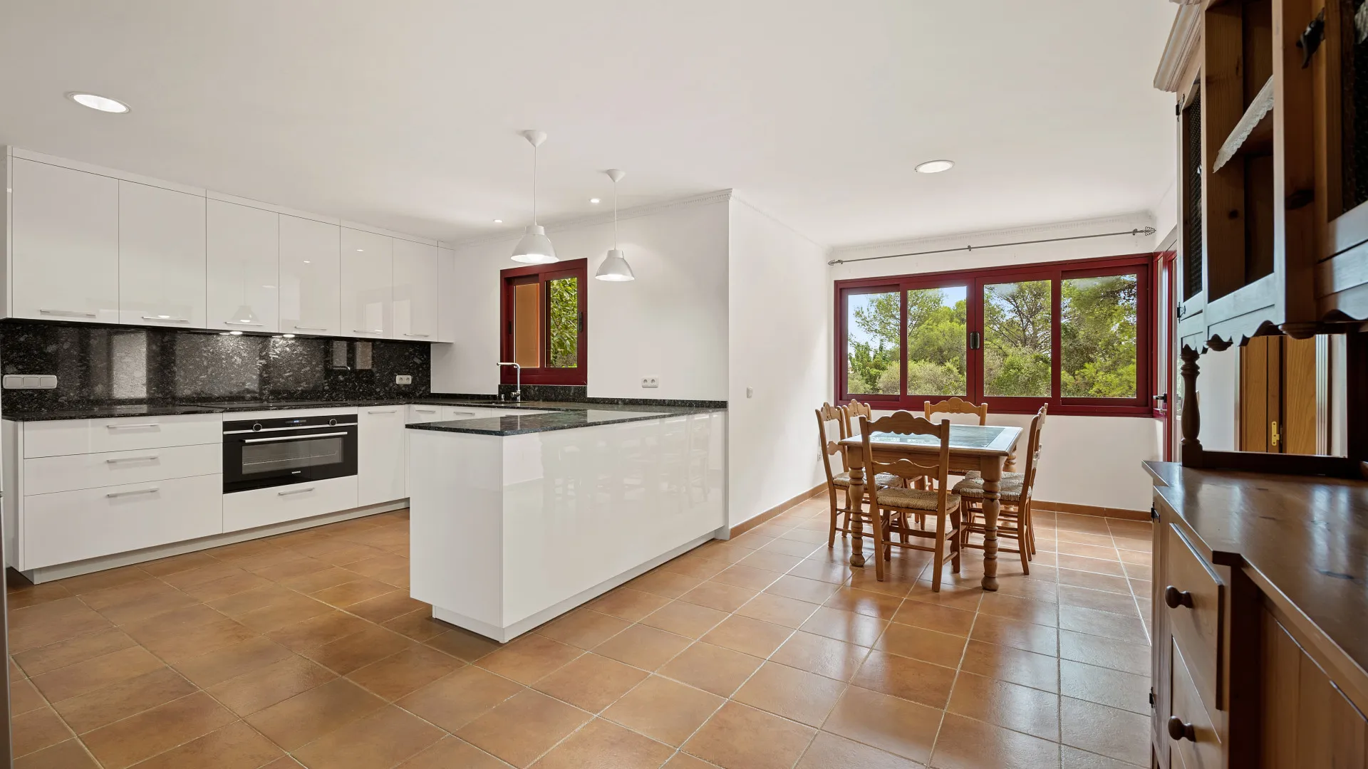 Comprar villa en Altos Reales con 4 dormitorios