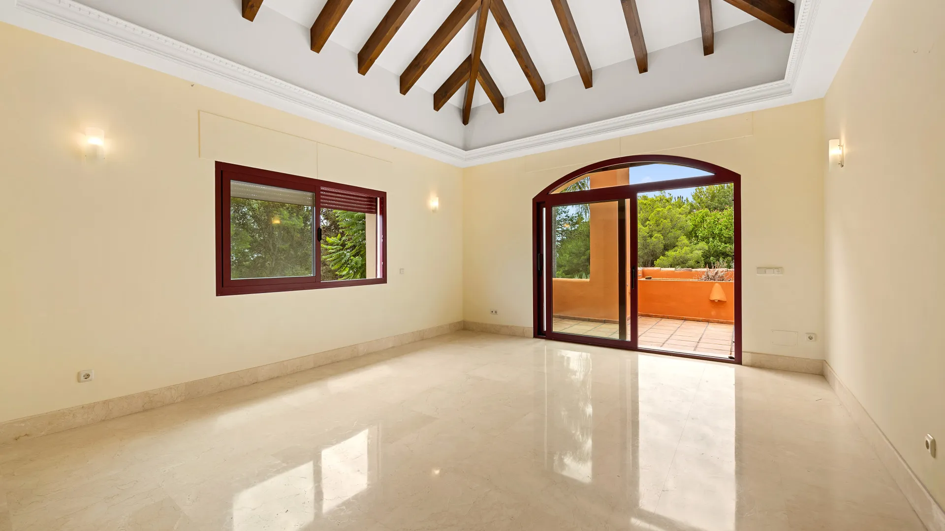 Comprar villa en Altos Reales con 4 dormitorios