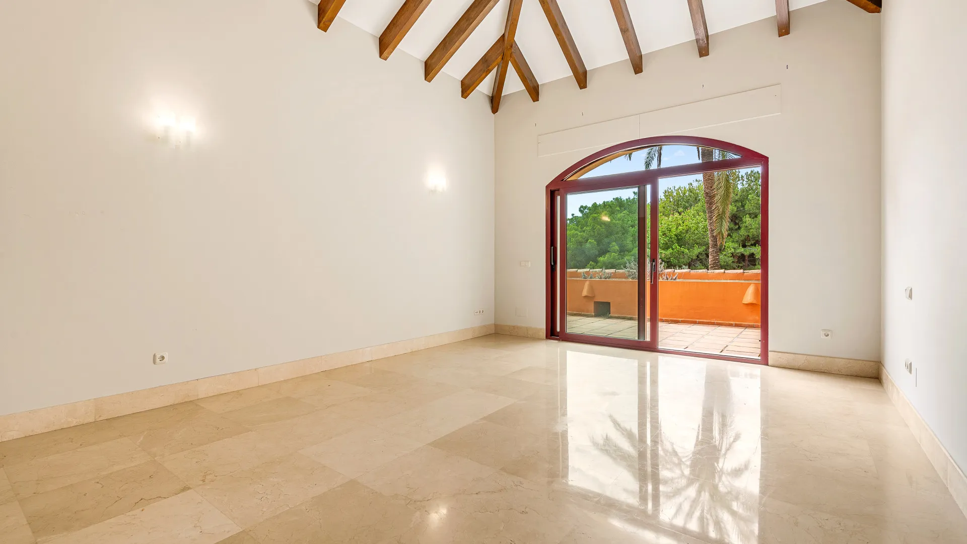 Comprar villa en Altos Reales con 4 dormitorios