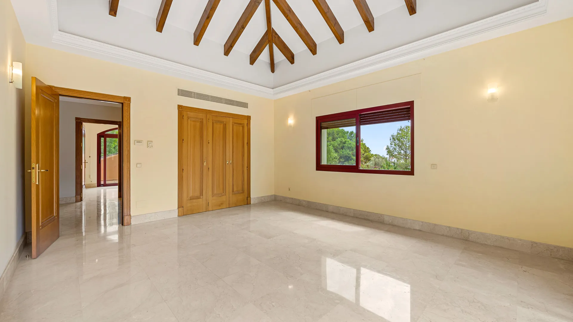 Comprar villa en Altos Reales con 4 dormitorios