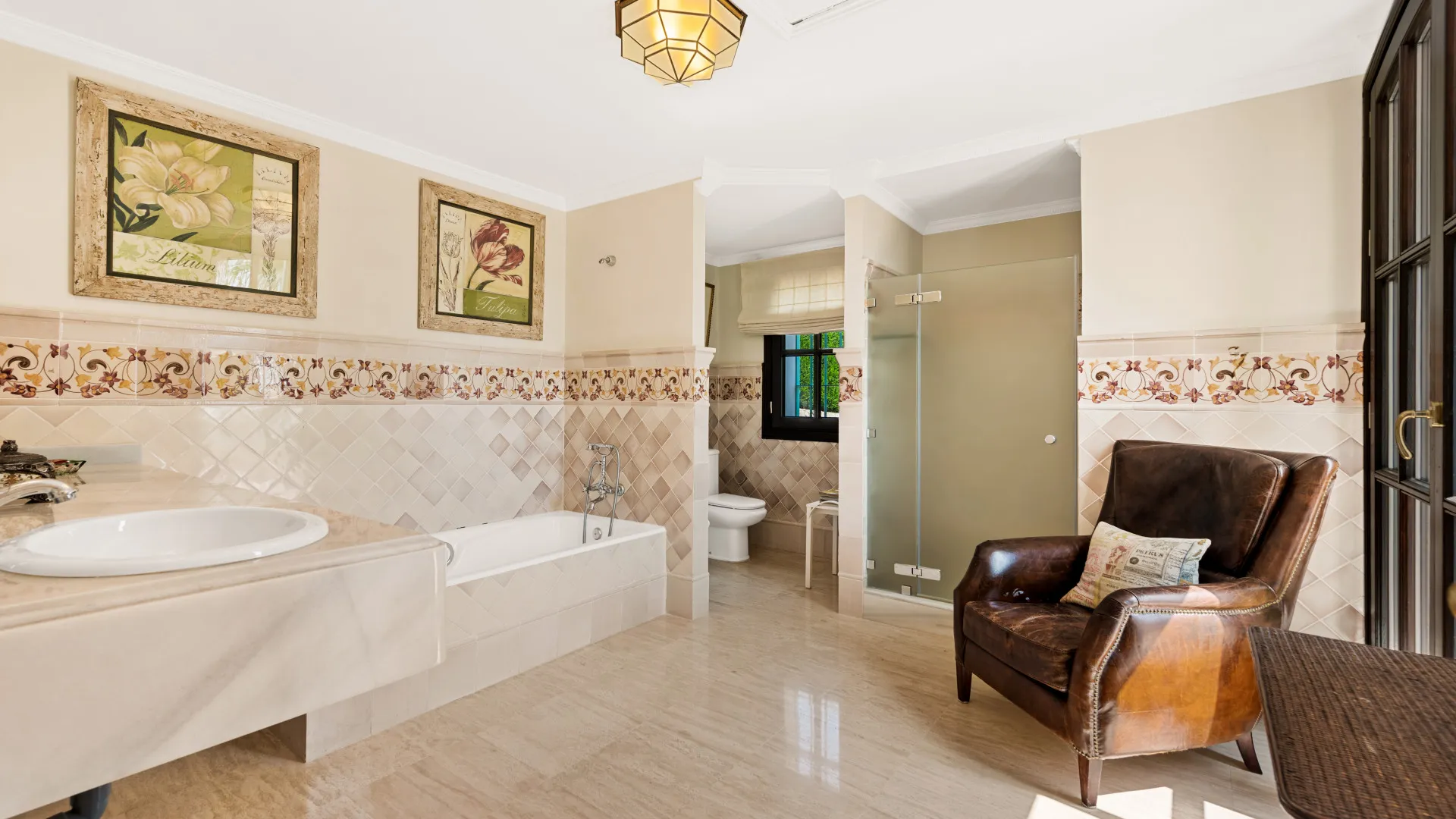 For sale 7 bedrooms villa in Marbella Club Golf Resort
