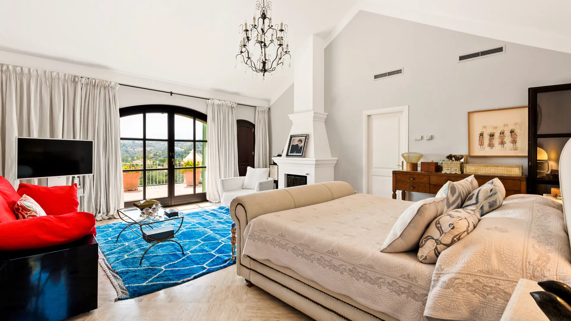 For sale 7 bedrooms villa in Marbella Club Golf Resort
