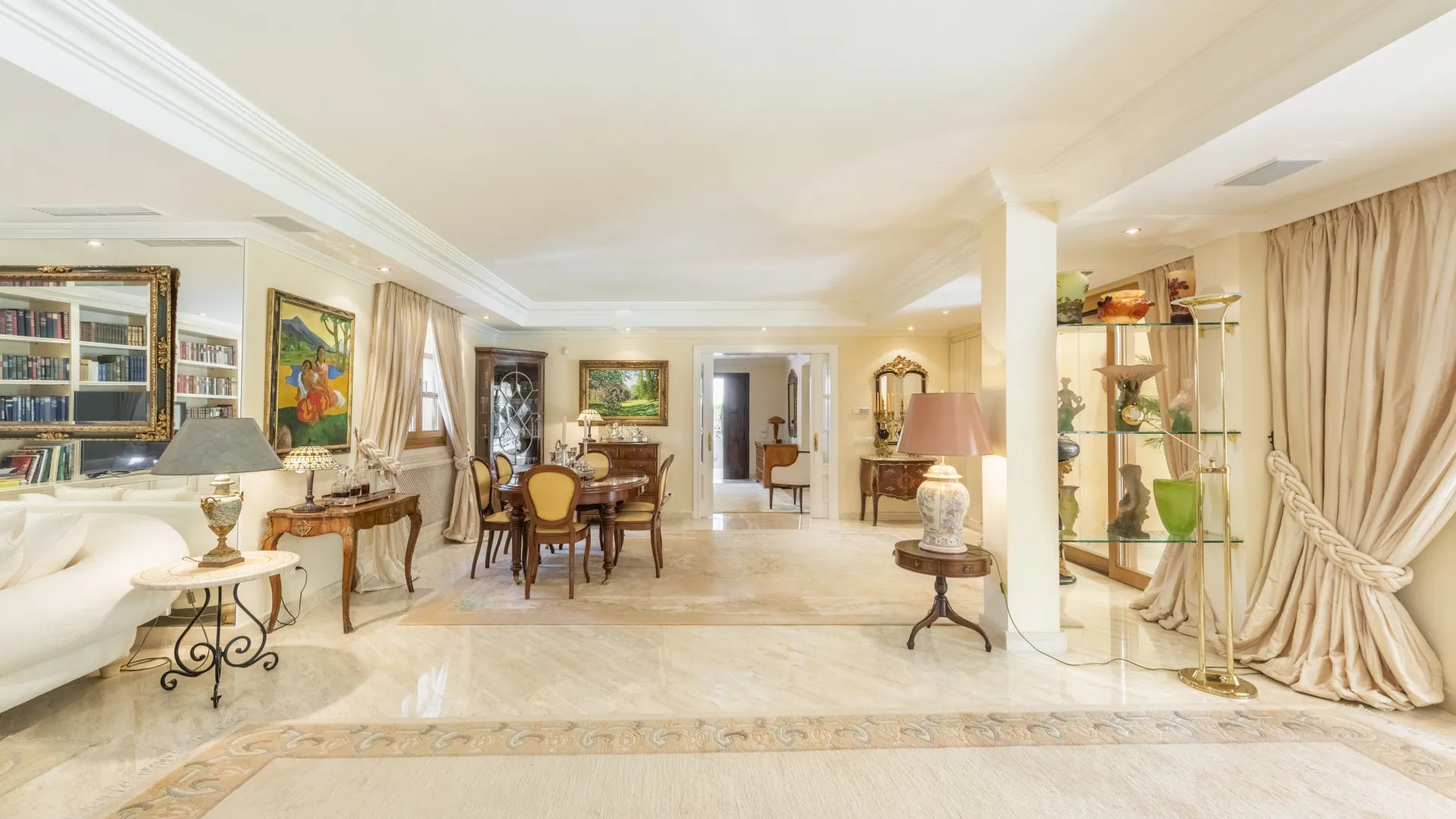 Se vende villa en Las Brisas