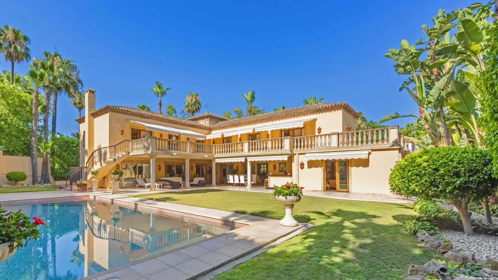 Se vende villa en Las Brisas