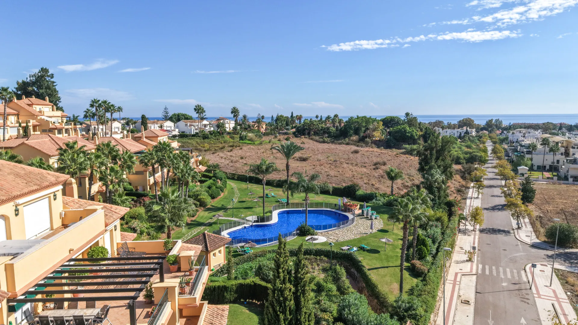 Apartamento planta baja de 3 dormitorios en venta en Cumbres del Rodeo
