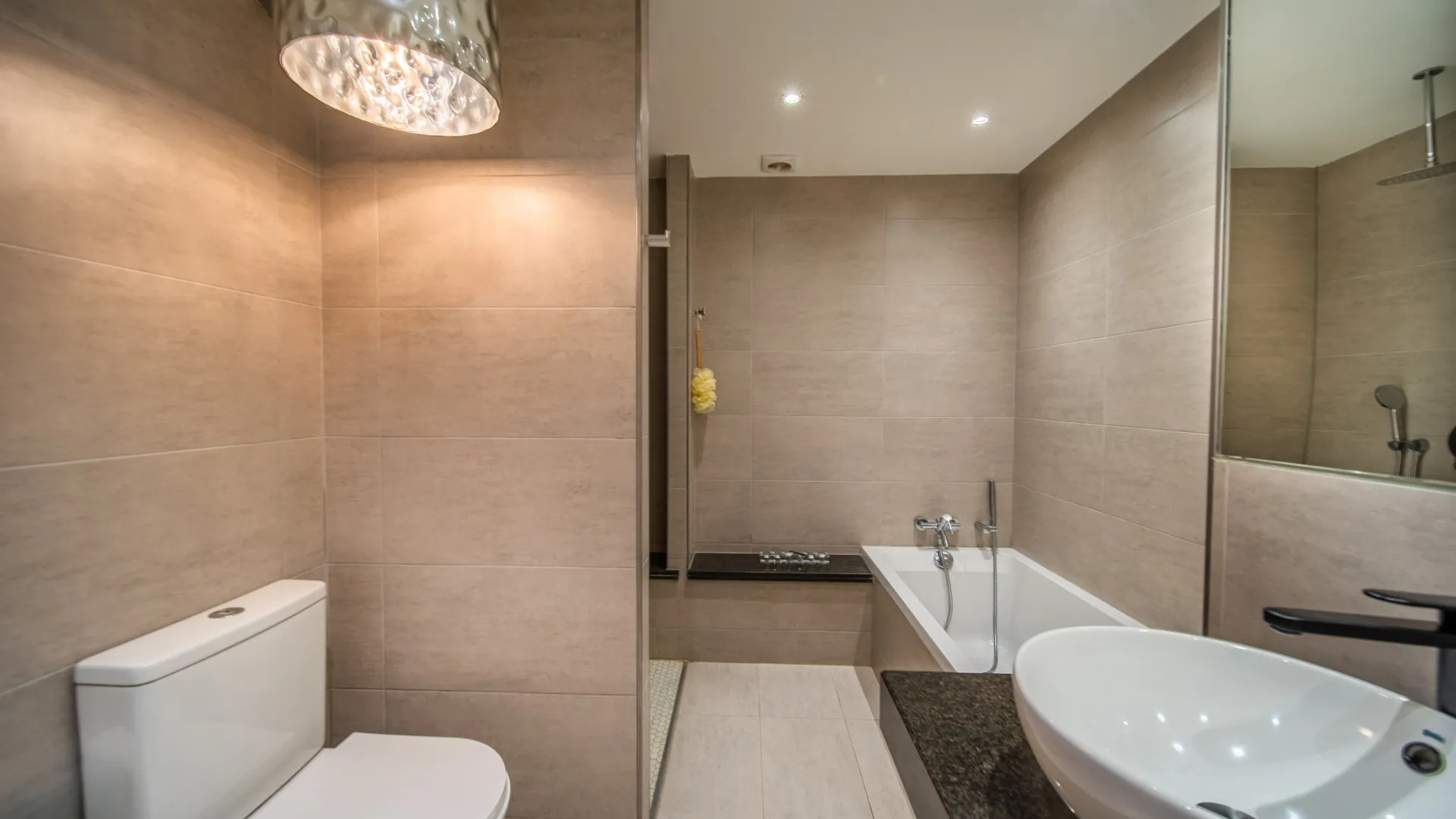 Apartamento planta baja de 3 dormitorios en venta en Cumbres del Rodeo