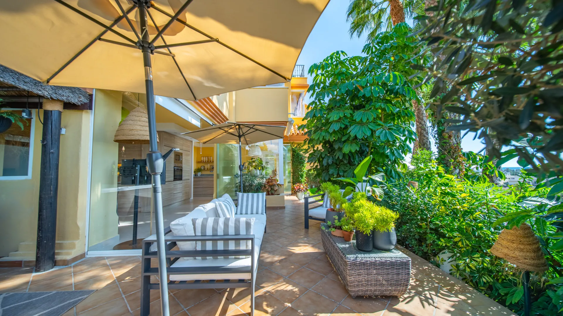Apartamento planta baja de 3 dormitorios en venta en Cumbres del Rodeo