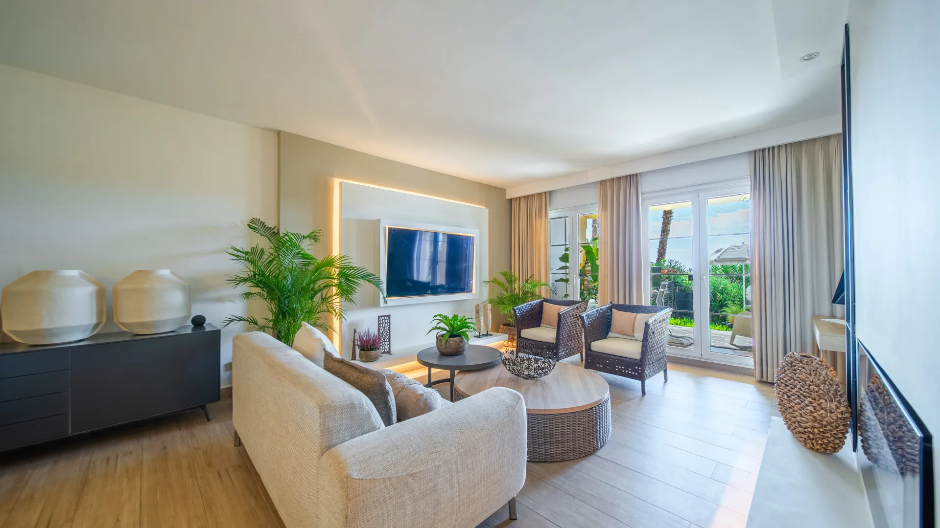 Apartamento planta baja de 3 dormitorios en venta en Cumbres del Rodeo