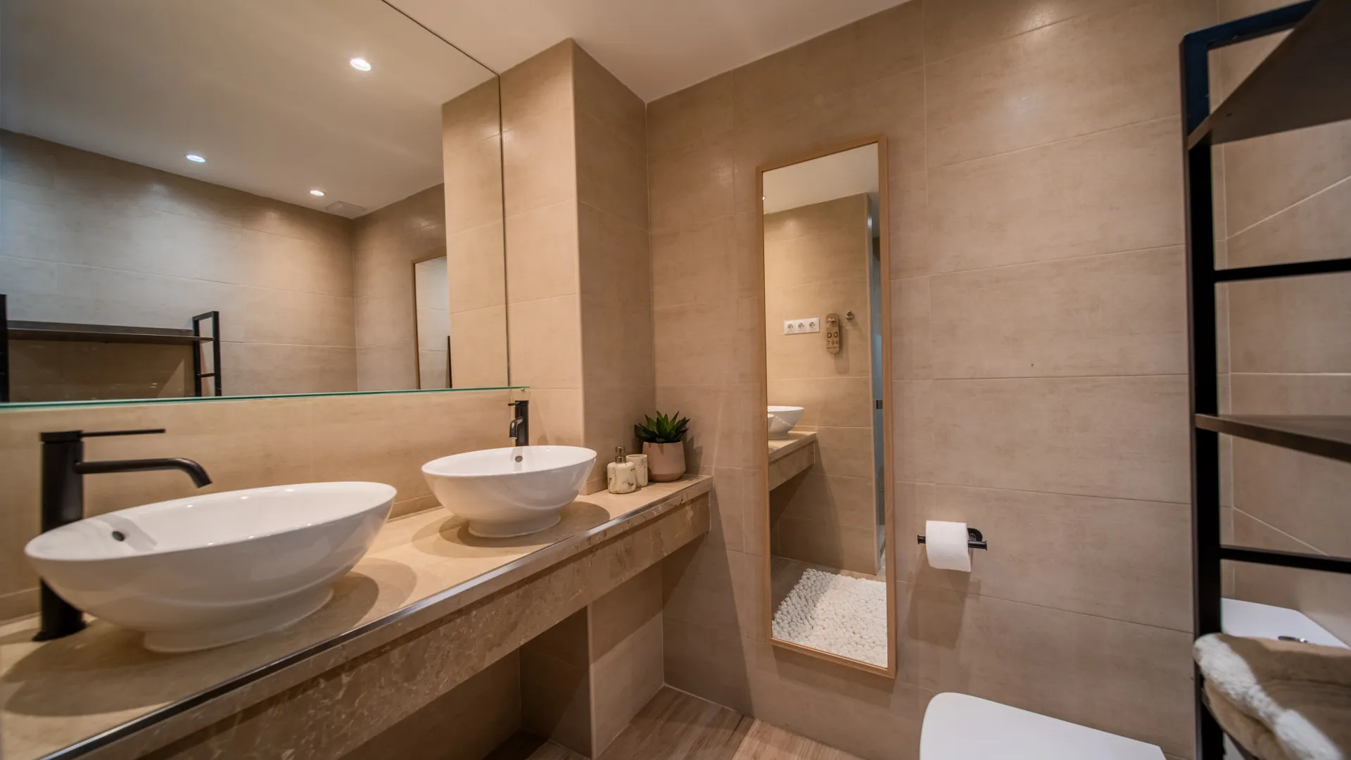Apartamento planta baja de 3 dormitorios en venta en Cumbres del Rodeo