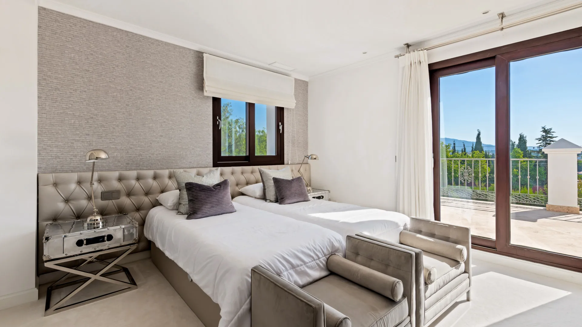 Comprar villa de 6 dormitorios en Valle del Sol
