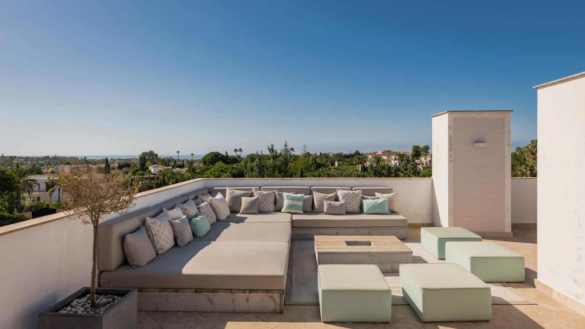Comprar villa de 6 dormitorios en Valle del Sol