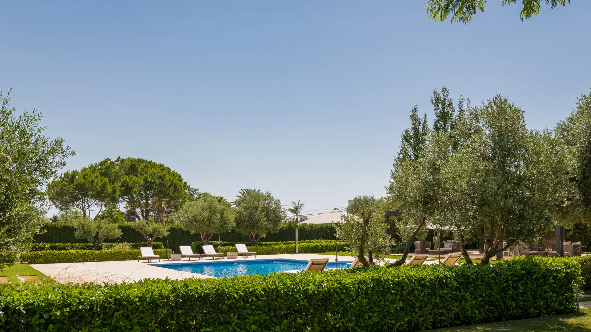 Comprar villa de 6 dormitorios en Valle del Sol