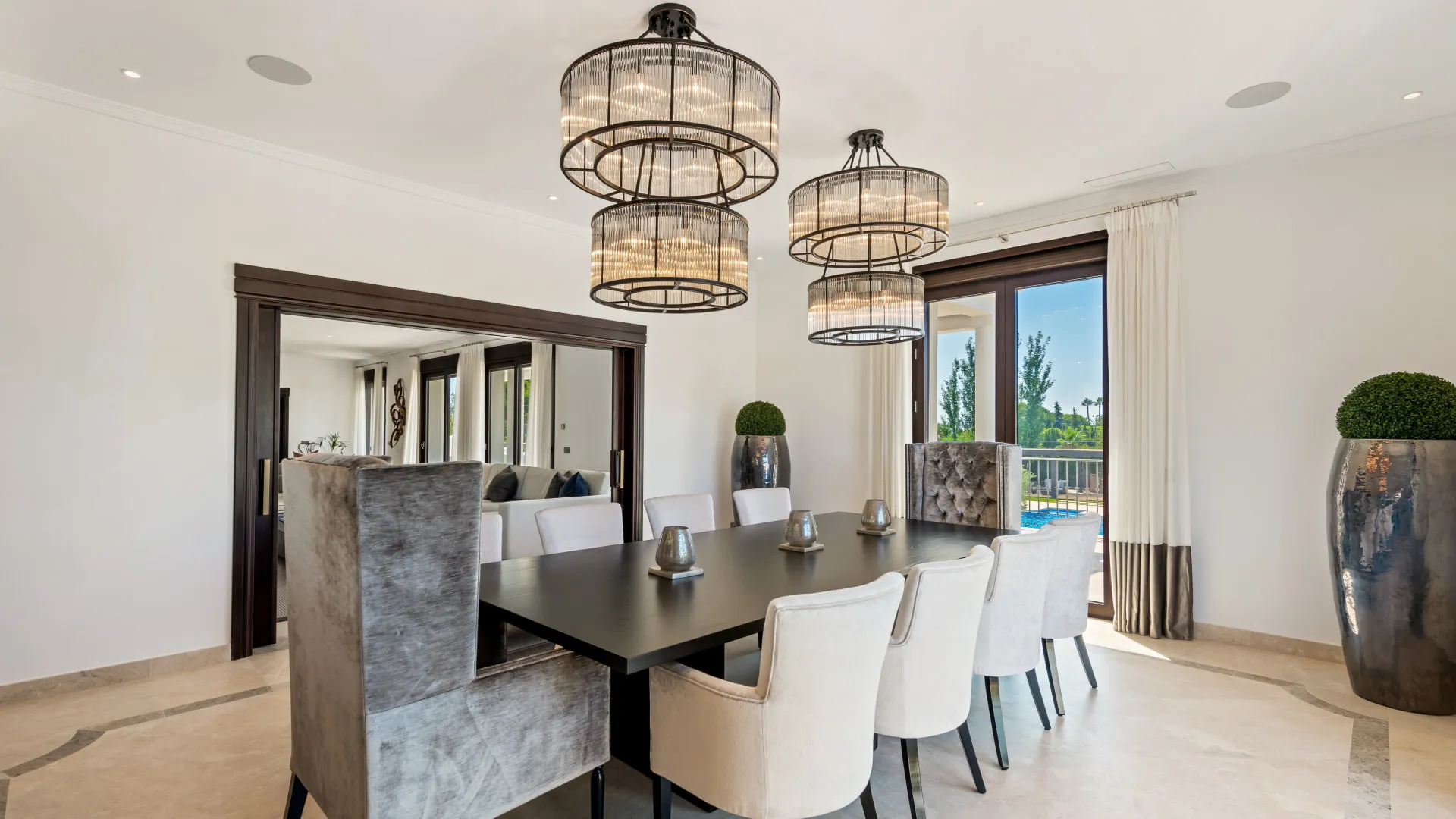 Comprar villa de 6 dormitorios en Valle del Sol