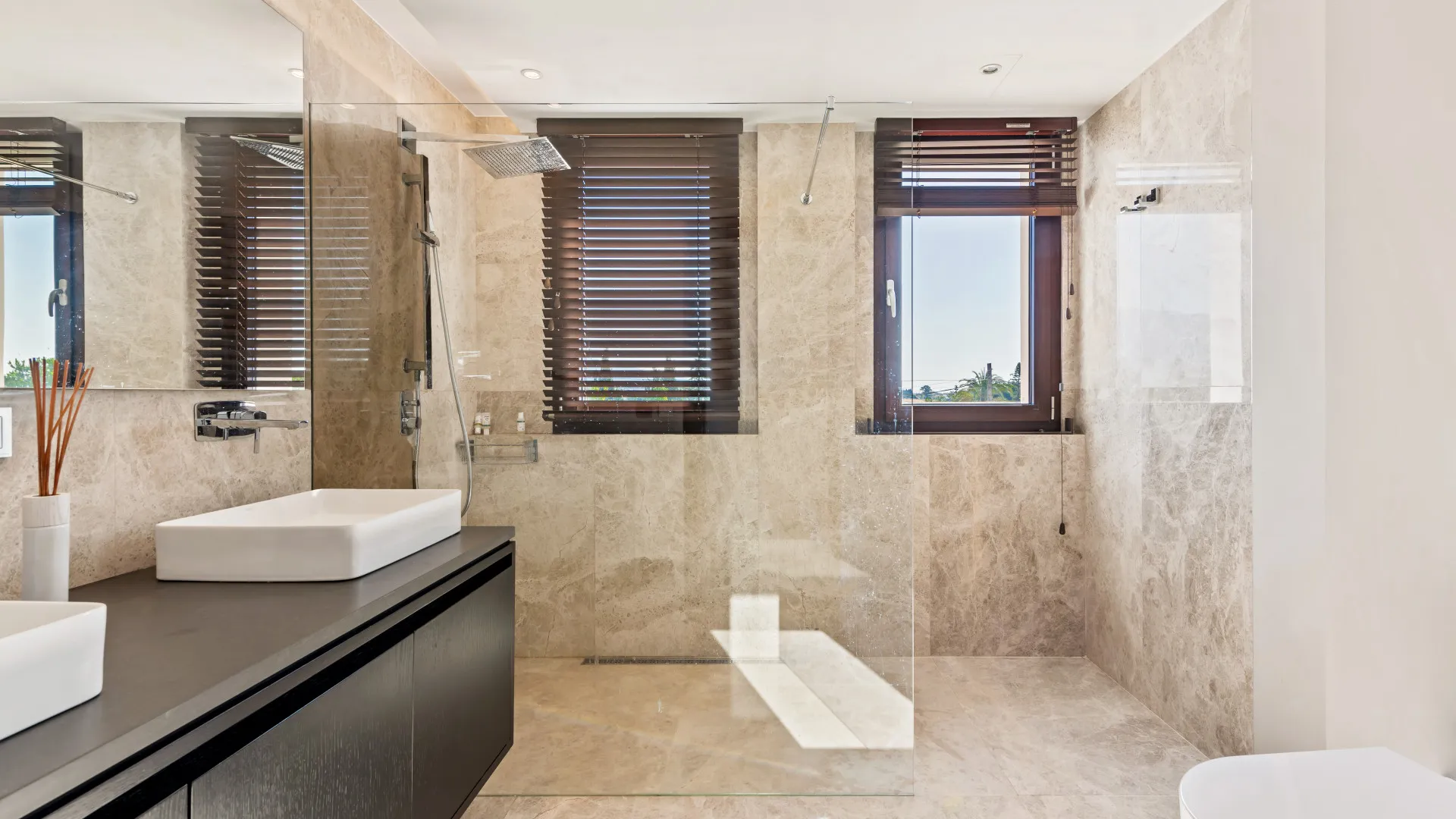 Comprar villa de 6 dormitorios en Valle del Sol