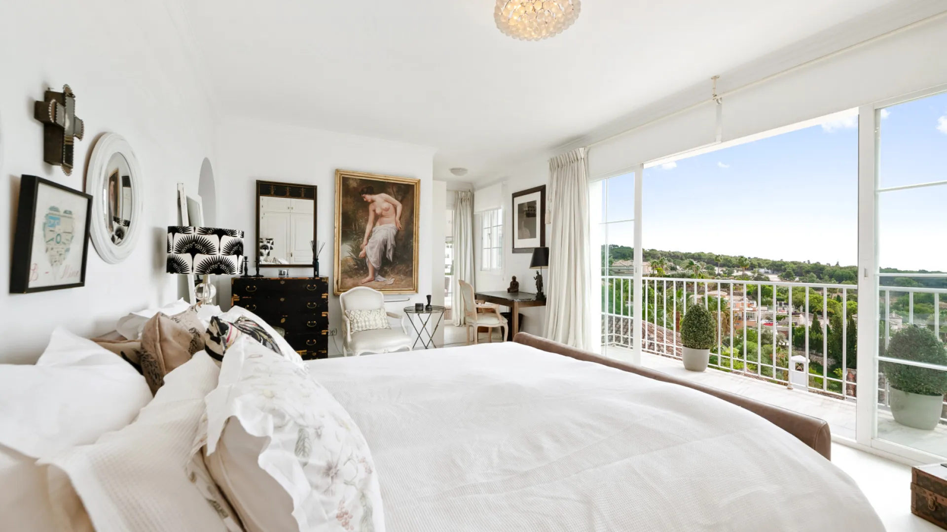 For sale Marbella Hill Club semi detached villa with 4 bedrooms