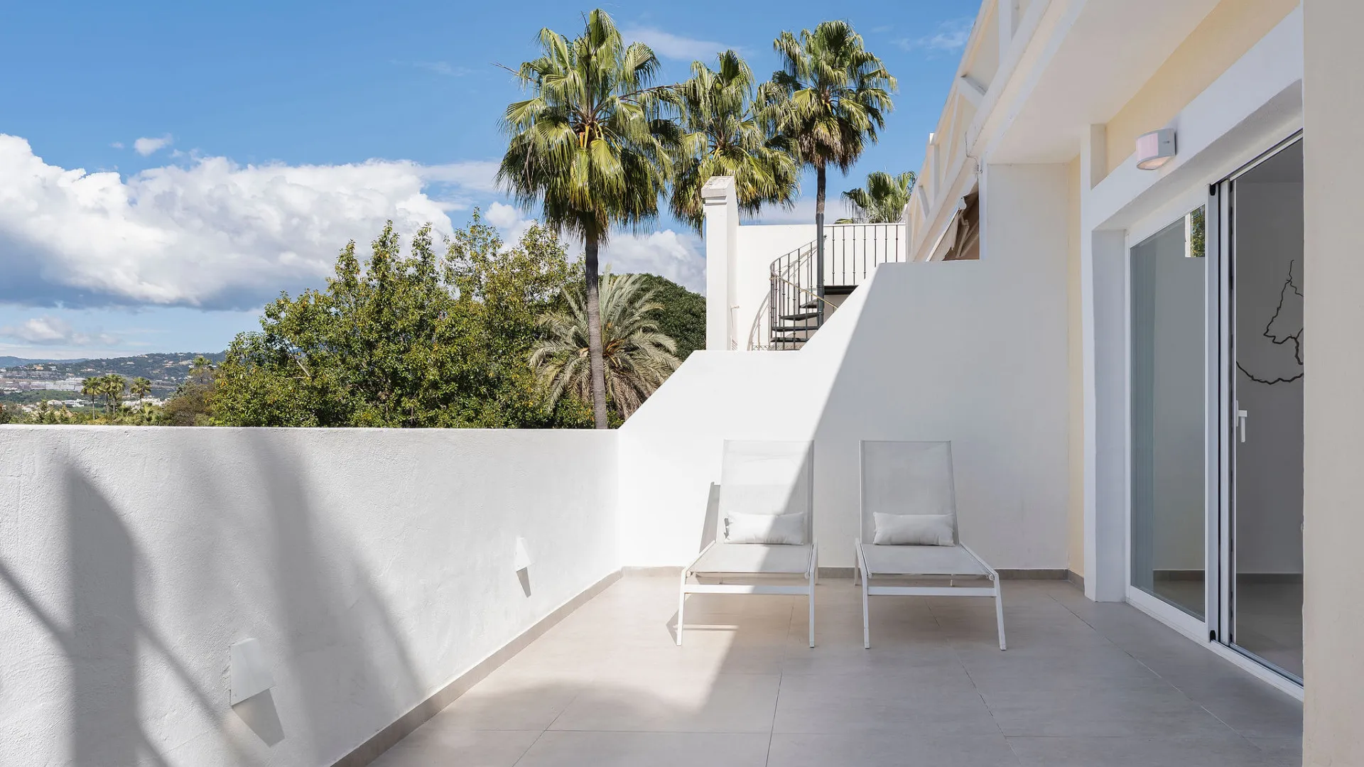 For sale apartment in Aloha Gardens