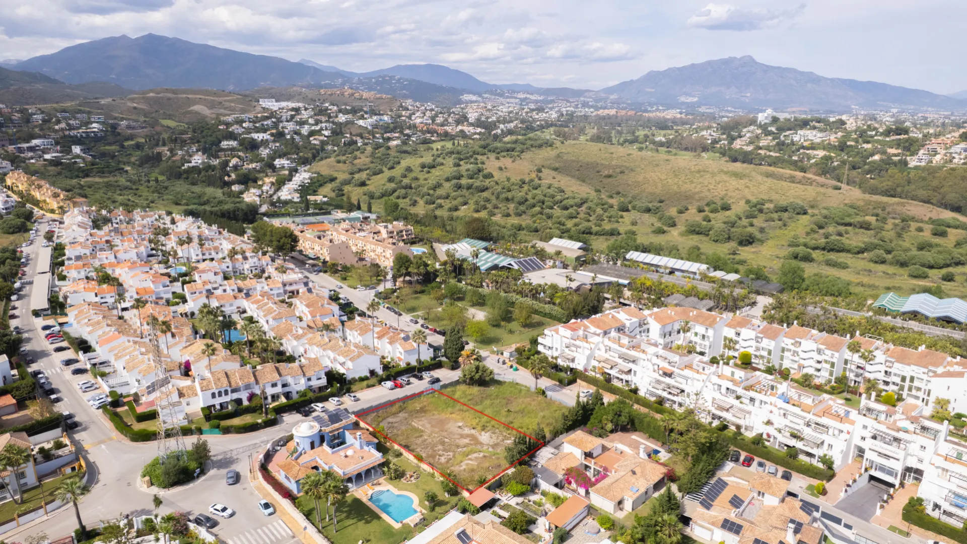 Parcela en venta con 5 dormitorios en Bel Air