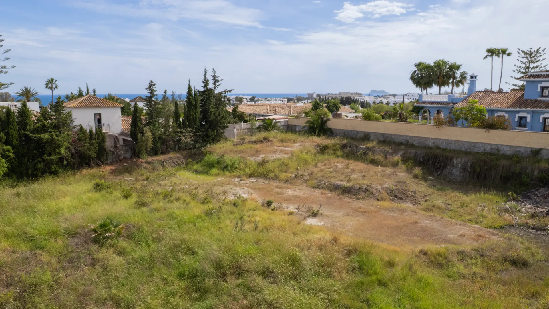 Parcela en venta con 5 dormitorios en Bel Air