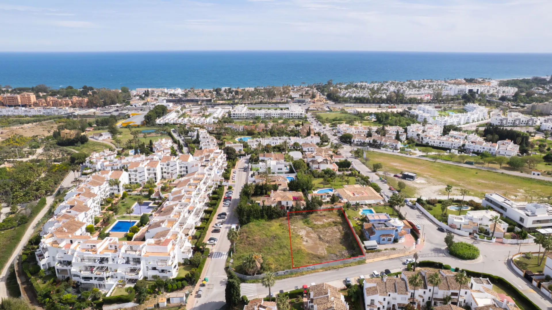Parcela en venta con 5 dormitorios en Bel Air