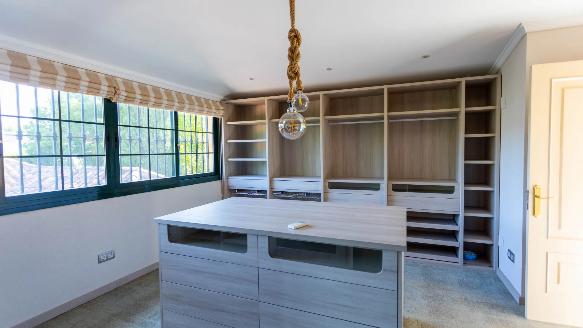 Comprar villa en Casasola