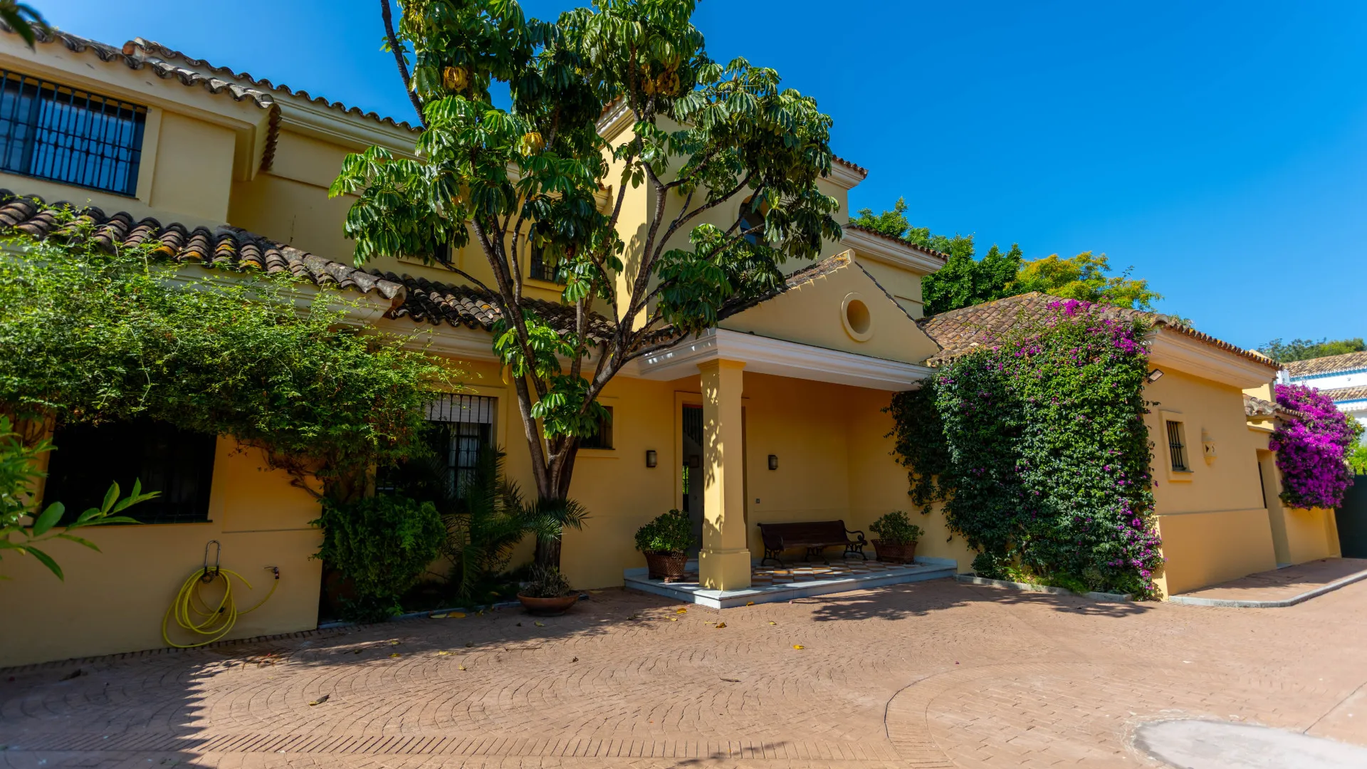 Comprar villa en Casasola