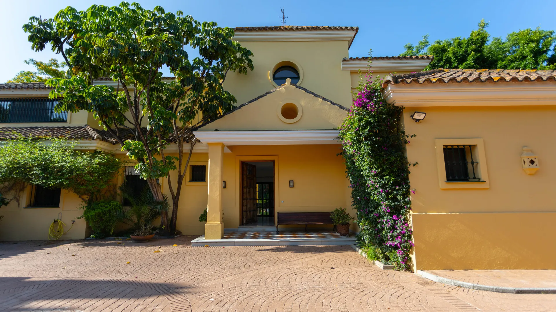 Comprar villa en Casasola